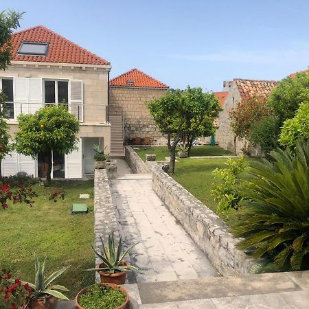 Charming Apartment For 3 Pax In Cavtat Esterno foto