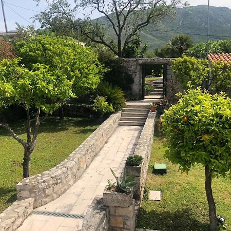 Charming Apartment For 3 Pax In Cavtat Esterno foto
