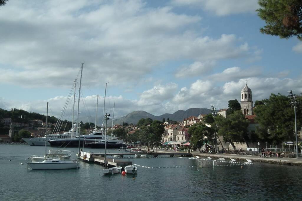Charming Apartment For 3 Pax In Cavtat Esterno foto