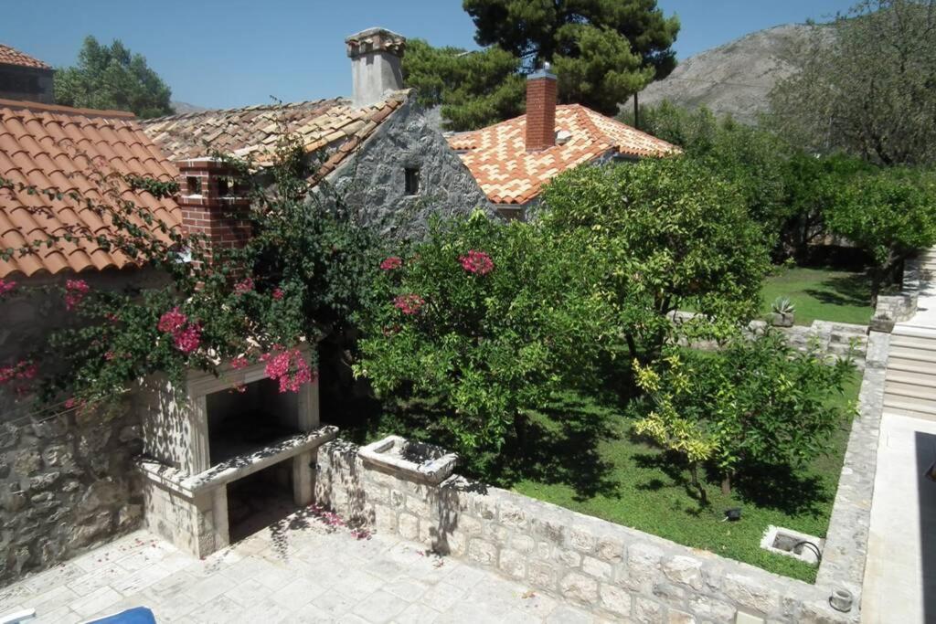 Charming Apartment For 3 Pax In Cavtat Esterno foto