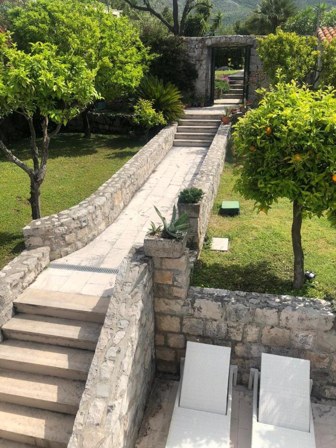 Charming Apartment For 3 Pax In Cavtat Esterno foto